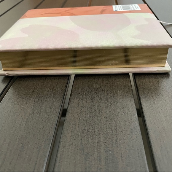 ⚡️FINAL PRICE⚡️ ‘A MOTHER’S DAILY PRAYER BOOK’ 366-DAY HARDBACK DEVOTION… - Picture 7 of 14